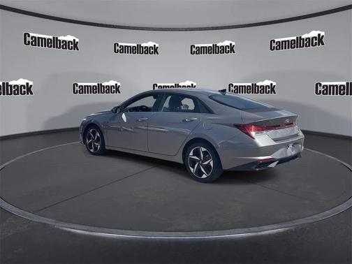2022 Hyundai ELANTRA Limited