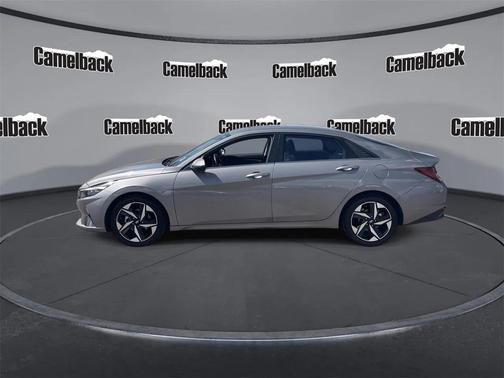 2022 Hyundai ELANTRA Limited