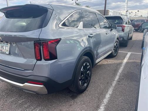 2025 Kia Sorento S
