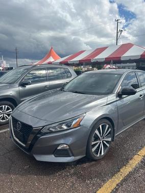 2021 Nissan Altima SR FWD