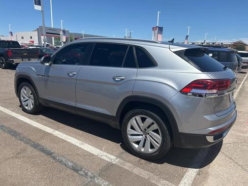 2022 Volkswagen Atlas Cross Sport 3.6L V6 SE w/Technology