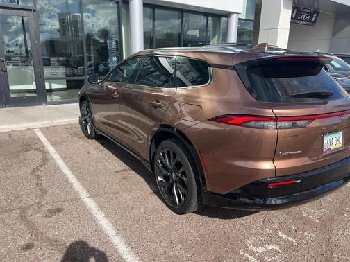 2025 Toyota Crown Signia Limited