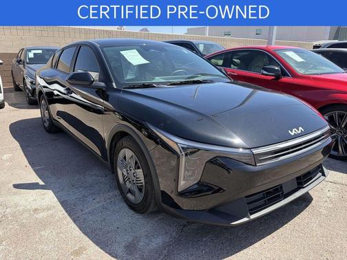 Aurora Black Pearl 2025 Kia K4 LX