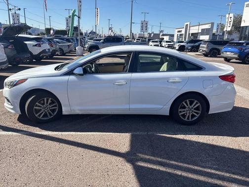 2016 Hyundai SONATA SE