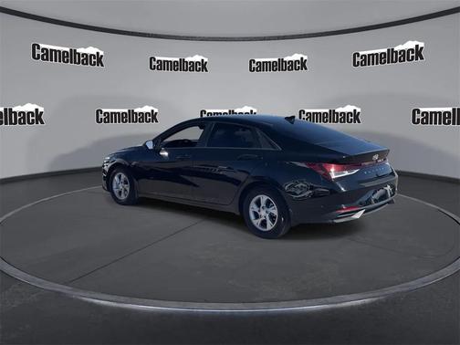 2023 Hyundai ELANTRA SE