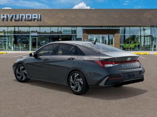 2025 Hyundai ELANTRA SEL