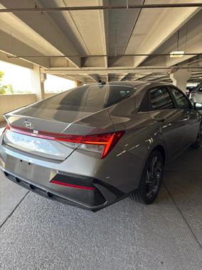 2025 Hyundai ELANTRA HEV Limited