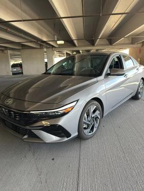 2025 Hyundai ELANTRA HEV Limited