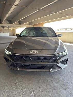 2025 Hyundai ELANTRA HEV Limited