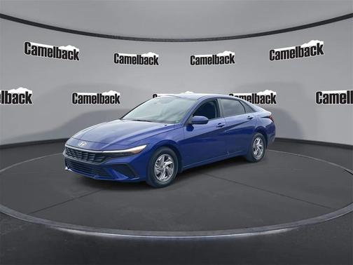 2025 Hyundai ELANTRA SE