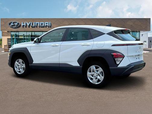 2025 Hyundai KONA SE