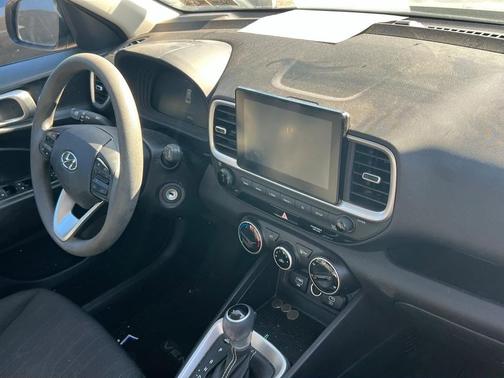 2023 Hyundai VENUE SE