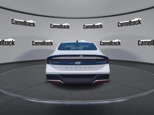 2025 Hyundai SONATA SE