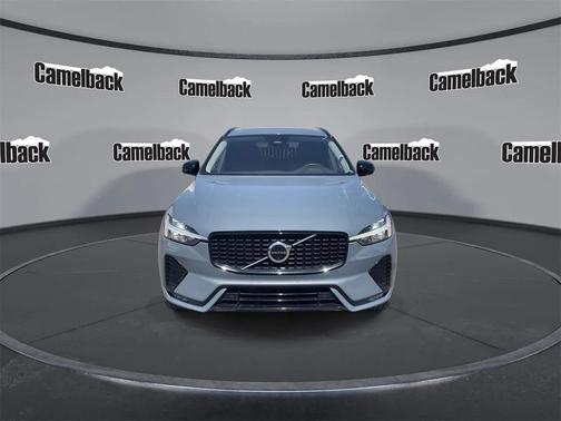 2023 Volvo XC60 B5 Plus Dark Theme