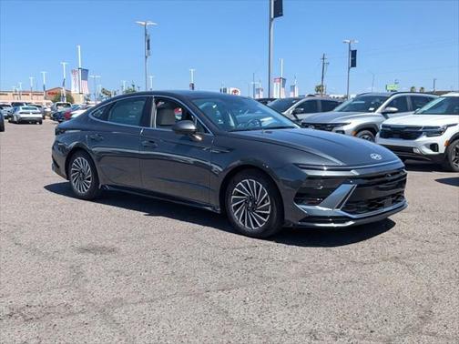 2024 Hyundai SONATA Hybrid Limited