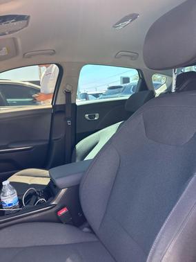 Snow White Pearl 2025 Kia K4 LXS