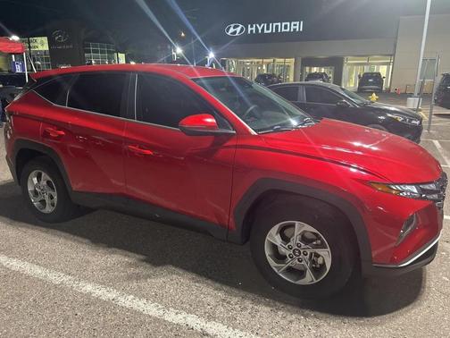 2022 Hyundai TUCSON SE