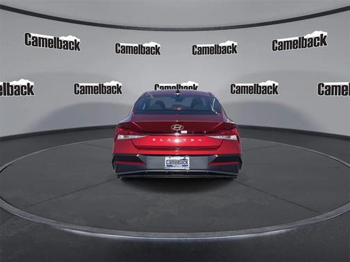 2025 Hyundai ELANTRA SEL