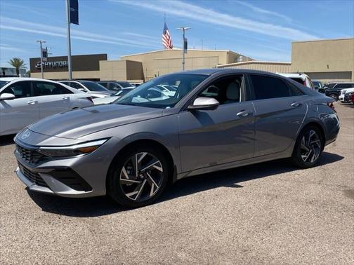 2024 Hyundai ELANTRA Limited