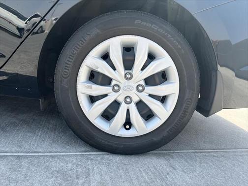 2021 Hyundai Accent SE