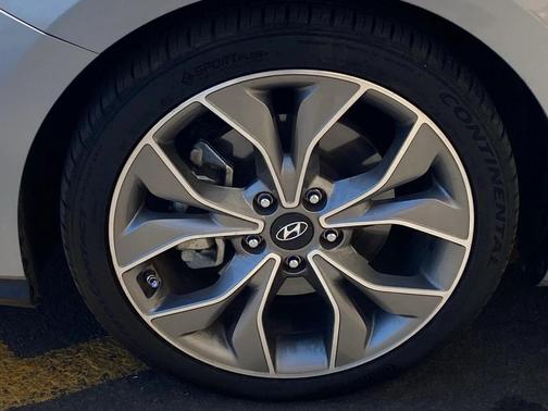 2020 Hyundai Elantra GT Base
