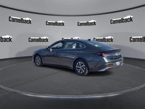 2026 Hyundai SONATA Hybrid Base