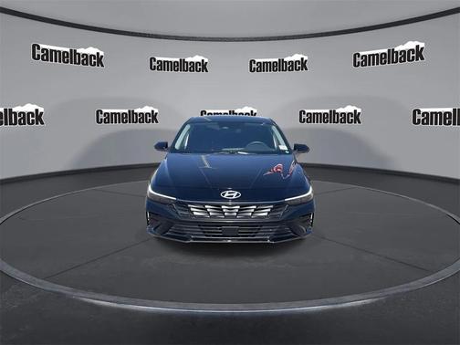 2025 Hyundai ELANTRA SEL