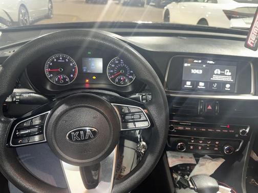 2020 Kia Optima LX