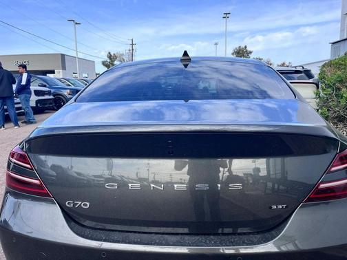 2023 Genesis G70 3.3T RWD