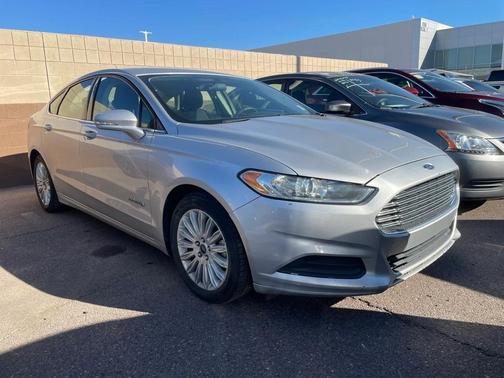 2016 Ford Fusion Hybrid SE