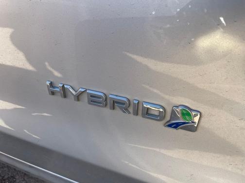 2016 Ford Fusion Hybrid SE
