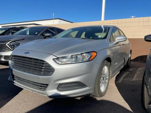 2016 Ford Fusion Hybrid SE