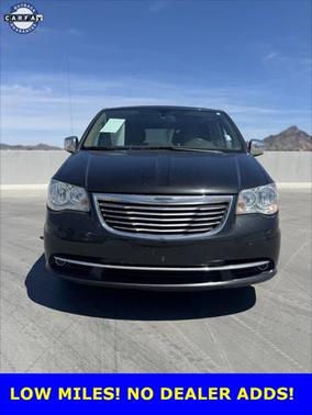 2015 Chrysler Town & Country Touring-L