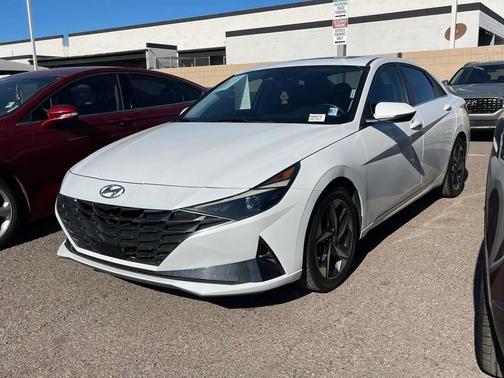 2021 Hyundai ELANTRA SEL