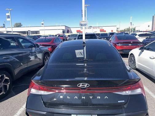 2024 Hyundai ELANTRA HEV Limited