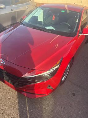 2023 Hyundai ELANTRA SE