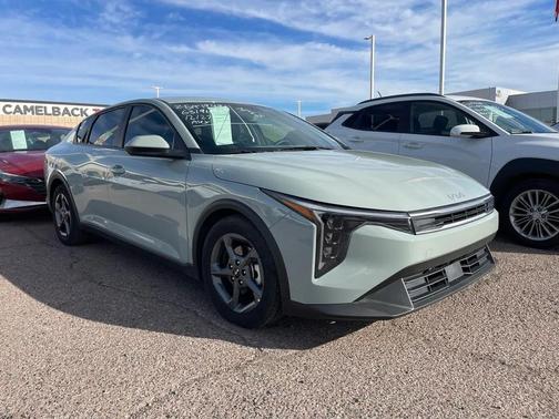 2025 Kia K4 LXS
