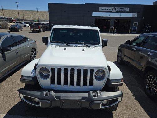 2023 Jeep Gladiator Overland