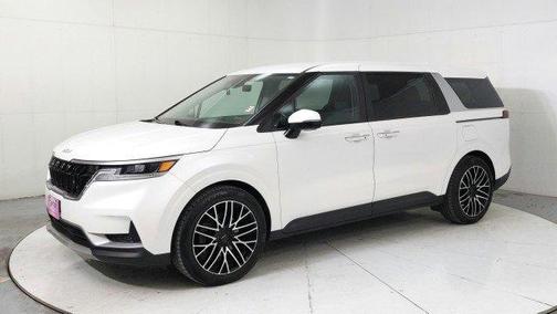 2022 Kia Carnival LX