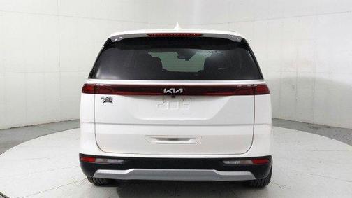 2022 Kia Carnival LX