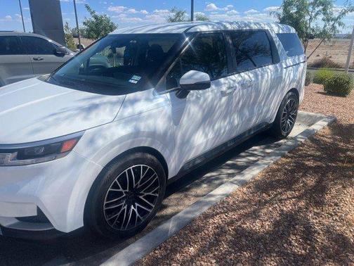 2022 Kia Carnival LX