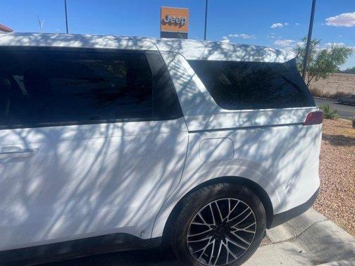 2022 Kia Carnival LX