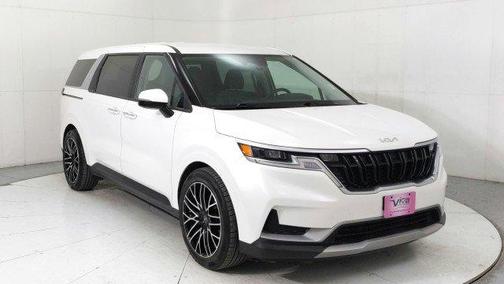 2022 Kia Carnival LX