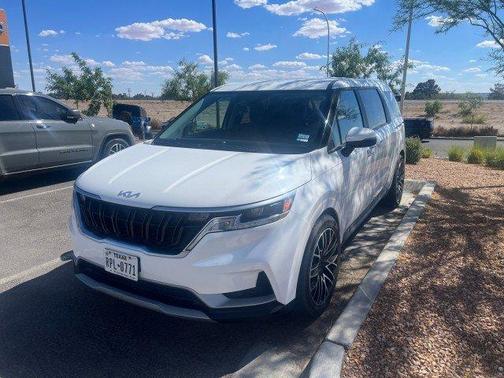 2022 Kia Carnival LX
