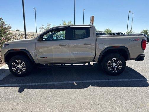 2024 GMC Canyon AT4