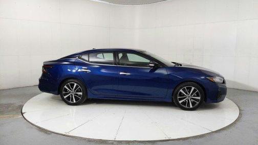 2023 Nissan Maxima SV