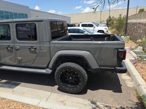2021 Jeep Gladiator Overland