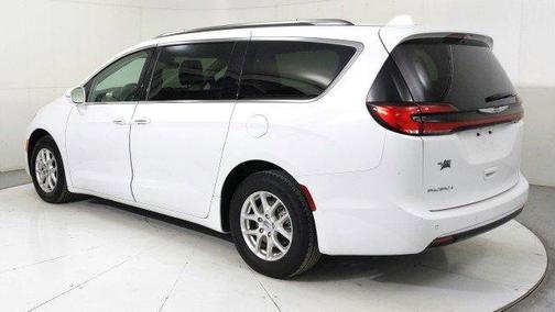 2021 Chrysler Pacifica Touring-L