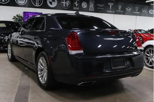 2017 Chrysler 300 Limited