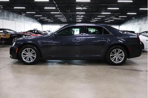 2017 Chrysler 300 Limited